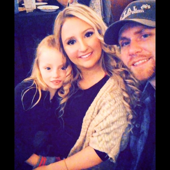 🌻Maggie 🎀👩🏼⚕️ ****Accepting all offers**** - Picture 3 of 4